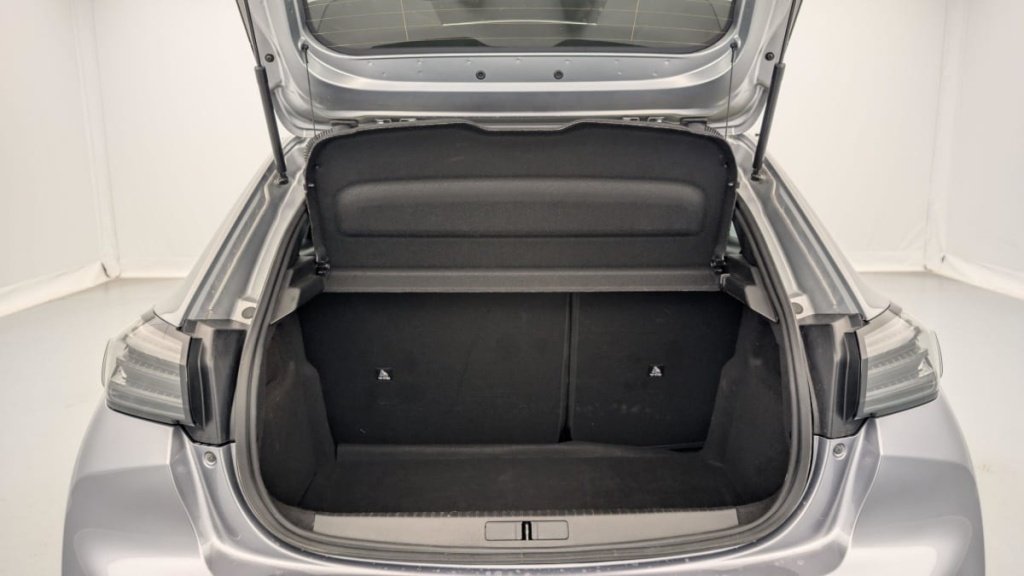 PEUGEOT 208 Hybrid 136 e-DCS6 GT - ref: 1-338992 - Photo 11