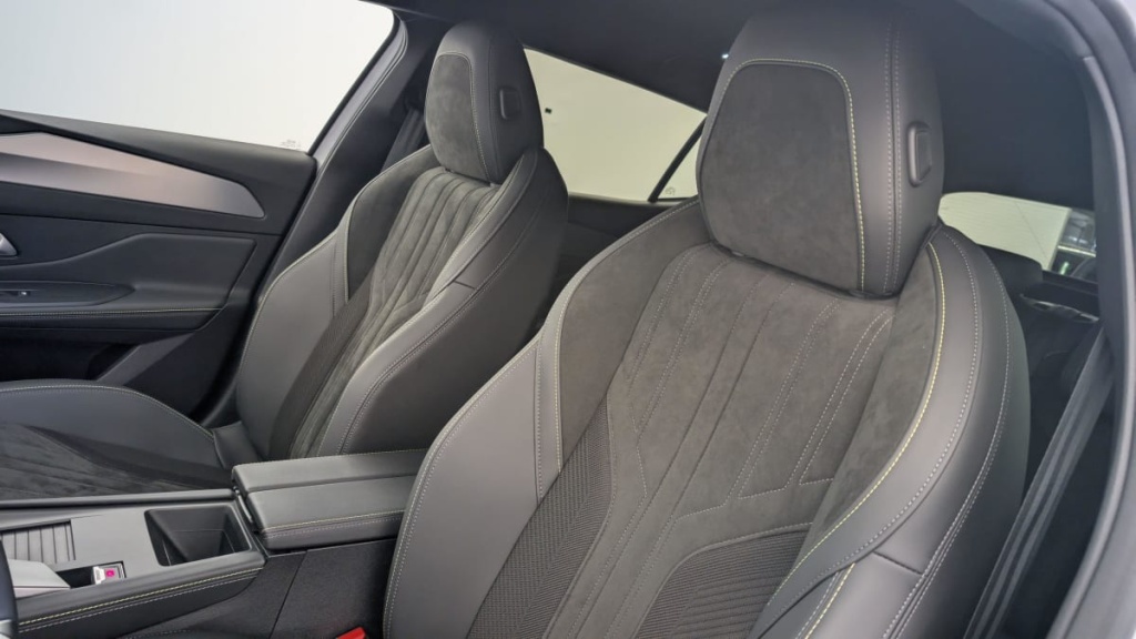 PEUGEOT 408 PureTech 130 ch S S EAT8 GT - ref: 1-339249 - Photo 16