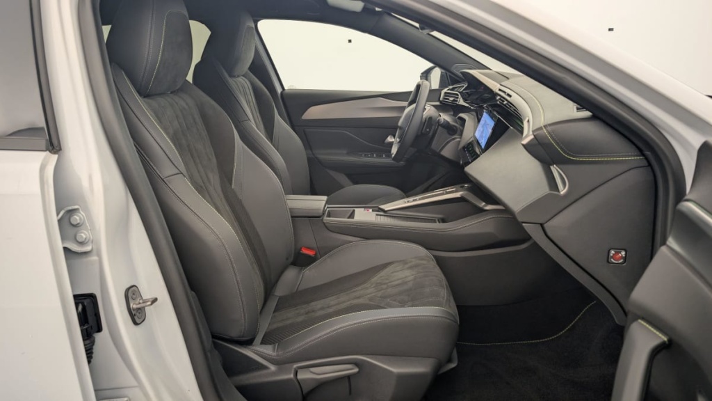 PEUGEOT 408 PureTech 130 ch S S EAT8 GT - ref: 1-339249 - Photo 9