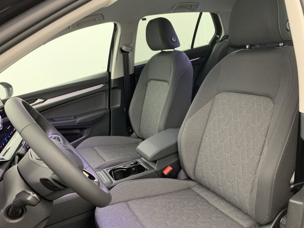 VOLKSWAGEN Golf 1.5 ETSI EVO2 150 DSG7 LIFE PLUS - ref: 1-339372 - Photo 17