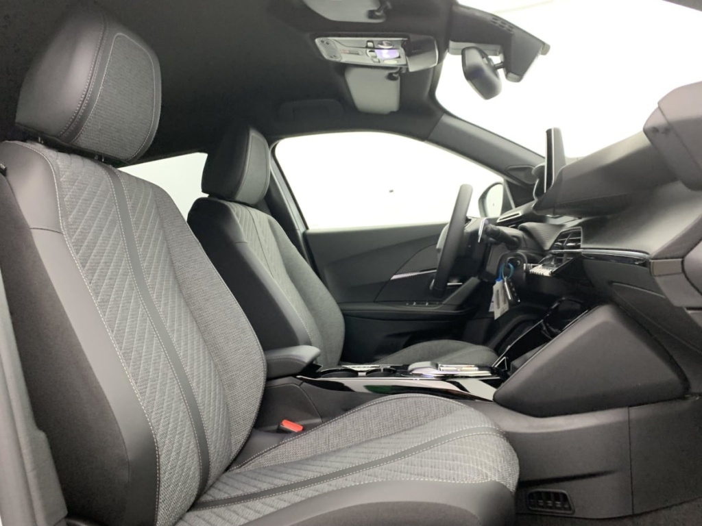PEUGEOT 2008 NOUVEAU HYBRID 145 E-DCS6 ALLURE - ref: 1-339872 - Photo 9