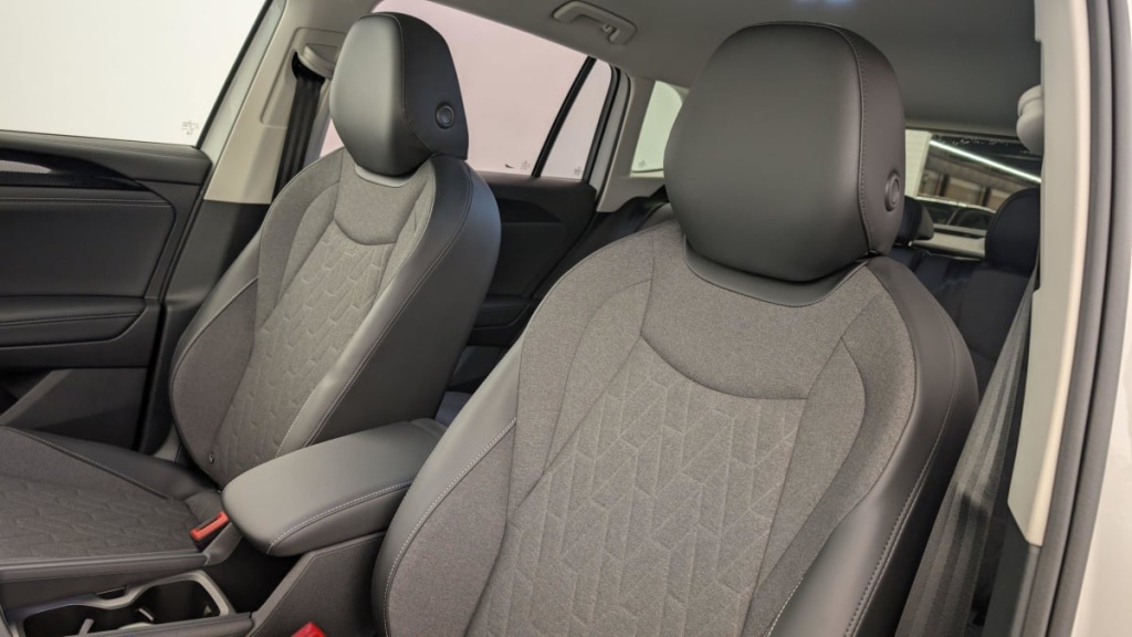 VOLKSWAGEN TIGUAN NOUVEAU 1.5 eTSI 150CV DSG7 LIFE PLUS - ref: 1-340126 - Photo 16