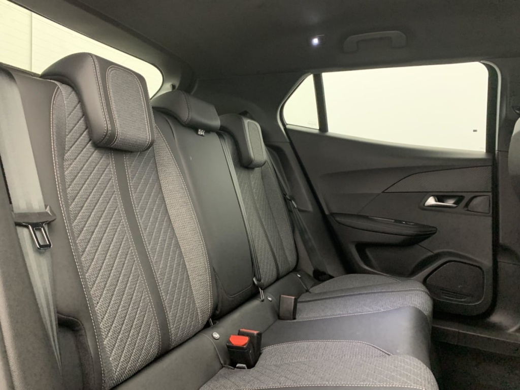 PEUGEOT 2008 HYBRID 145 E-DCS6 ALLURE - ref: 1-340221 - Photo 10