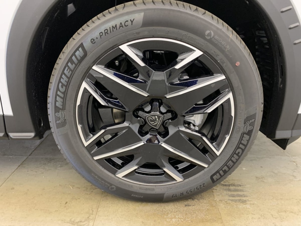 PEUGEOT 3008 Hybrid 145 e-DCS6 Allure - ref: 1-340411 - Photo 14