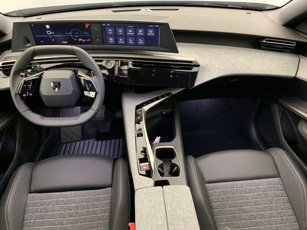 PEUGEOT 3008 Hybrid 145 e-DCS6 Allure - ref: 1-340421 - Photo 12