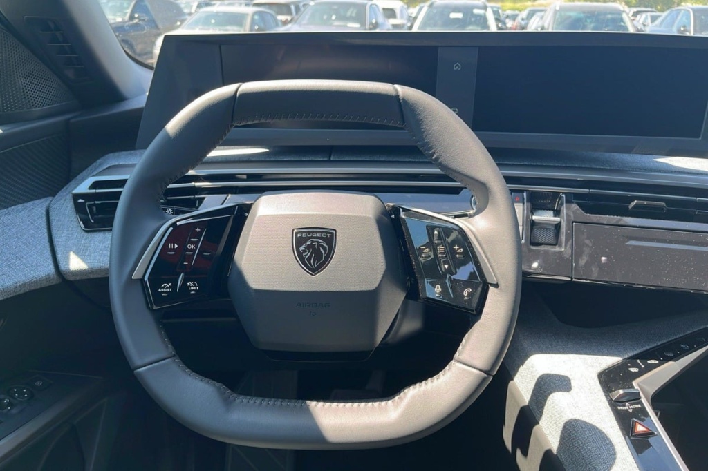 PEUGEOT 3008 Hybrid 145 e-DCS6 Allure - ref: 1-340440 - Photo 14