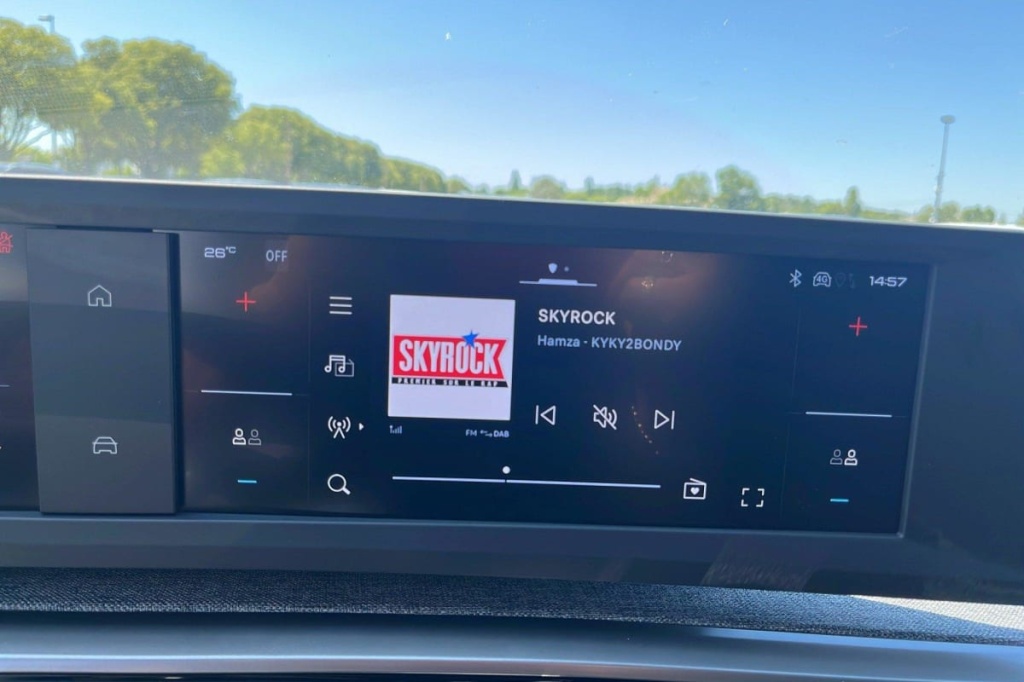 PEUGEOT 3008 Hybrid 145 e-DCS6 Allure - ref: 1-340444 - Photo 18