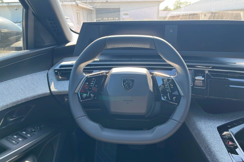 PEUGEOT 3008 Hybrid 145 e-DCS6 Allure - ref: 1-340479 - Photo 14