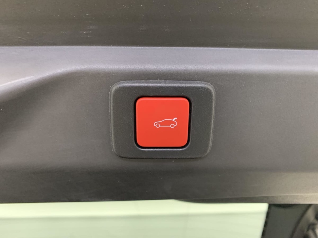 PEUGEOT 3008 Hybrid 145 e-DCS6 GT - ref: 1-340574 - Photo 11