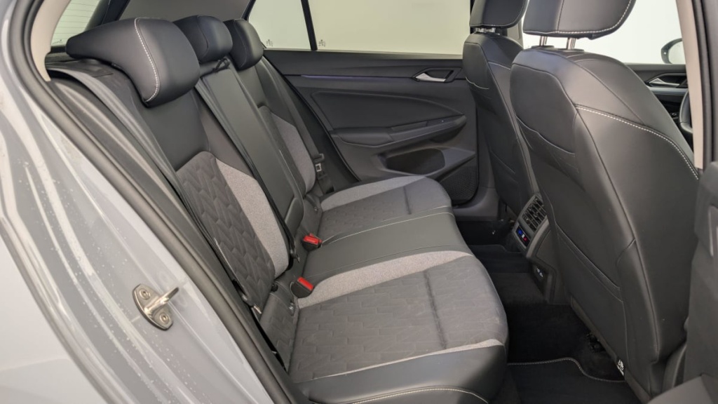 VOLKSWAGEN GOLF 8 NOUVELLE 2.0 TDI 150 DSG7 LIFE PLUS - ref: 1-340738 - Photo 10