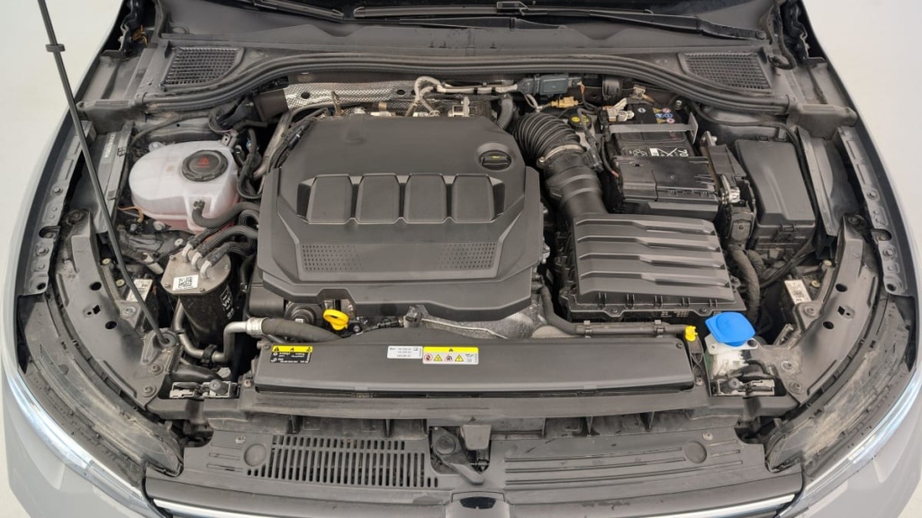 VOLKSWAGEN GOLF 8 NOUVELLE 2.0 TDI 150 DSG7 LIFE PLUS - ref: 1-340738 - Photo 20