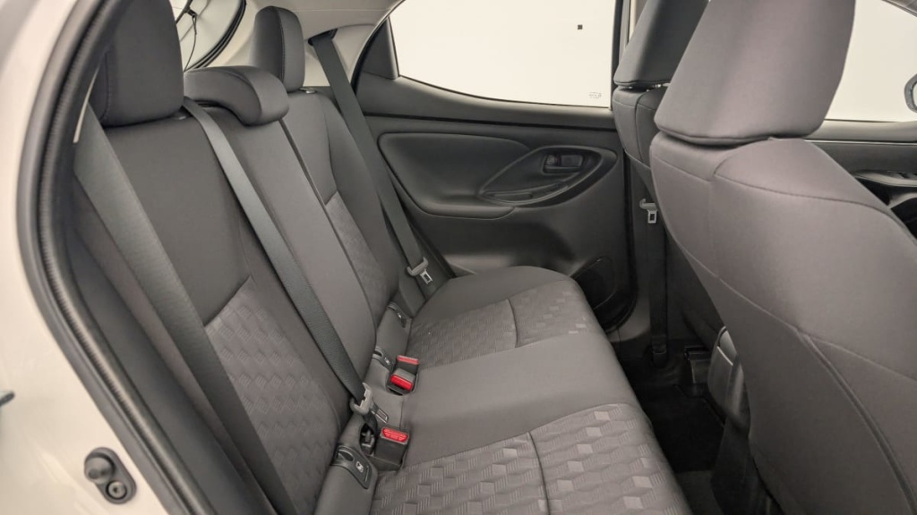 TOYOTA YARIS HYBRIDE 116h Dynamic - ref: 1-341101 - Photo 10
