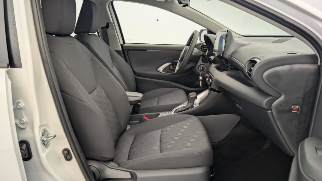 TOYOTA YARIS HYBRIDE 116h Dynamic - ref: 1-341101 - Photo 9