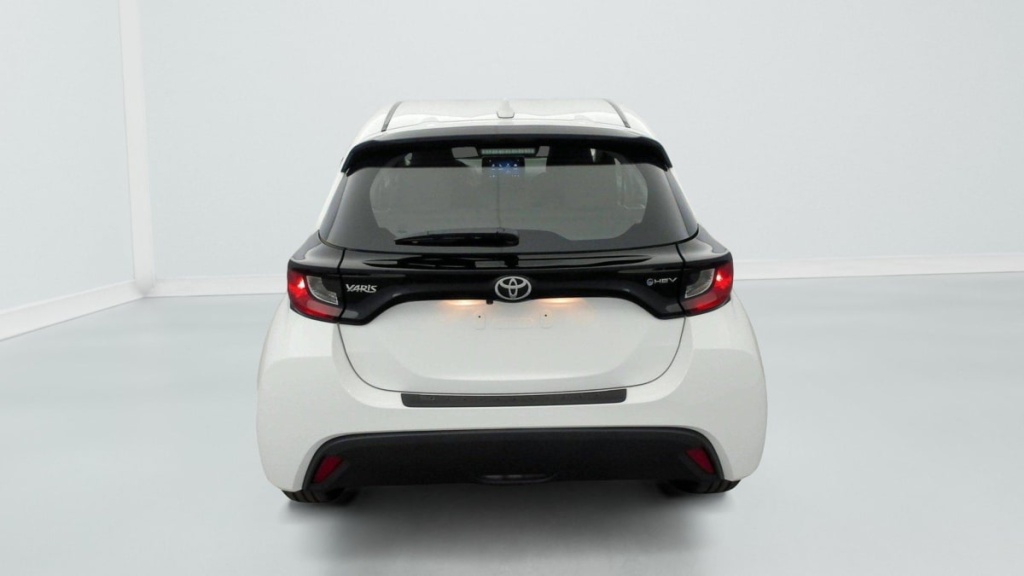 TOYOTA Yaris 116h Dynamic - ref: 1-341115 - Photo 6