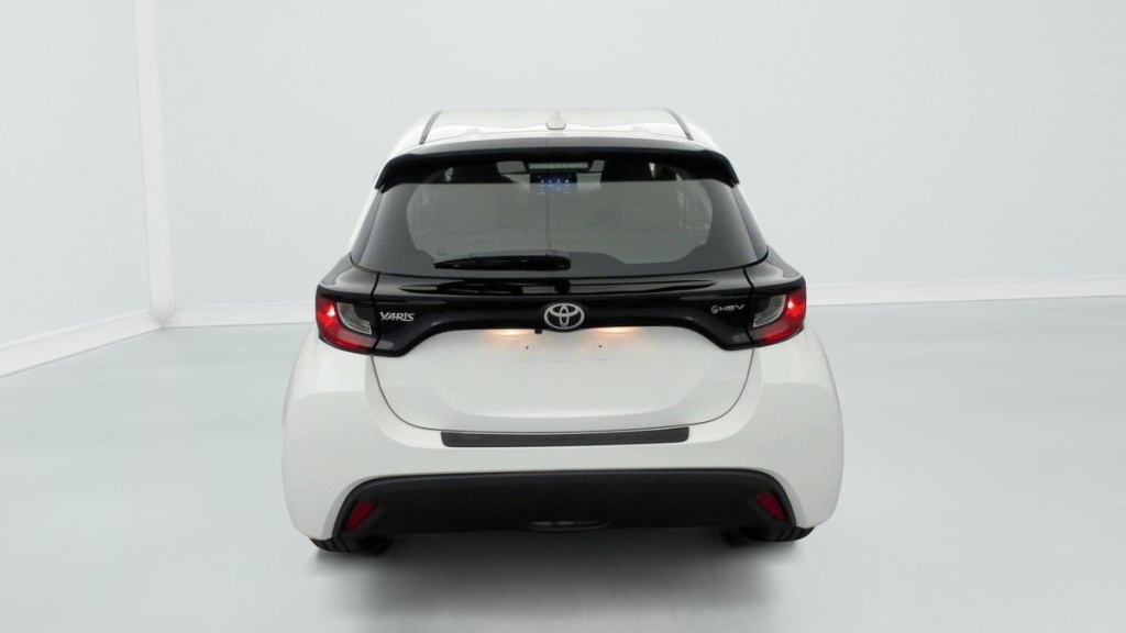 TOYOTA Yaris 116h Dynamic - ref: 1-341124 - Photo 6