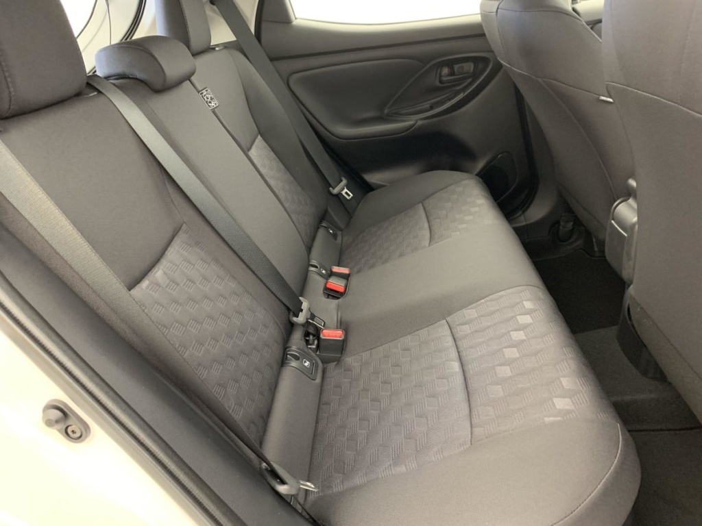 TOYOTA Yaris 116h Dynamic - ref: 1-341126 - Photo 10