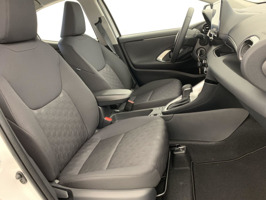 TOYOTA Yaris 116h Dynamic - ref: 1-341126 - Photo 9