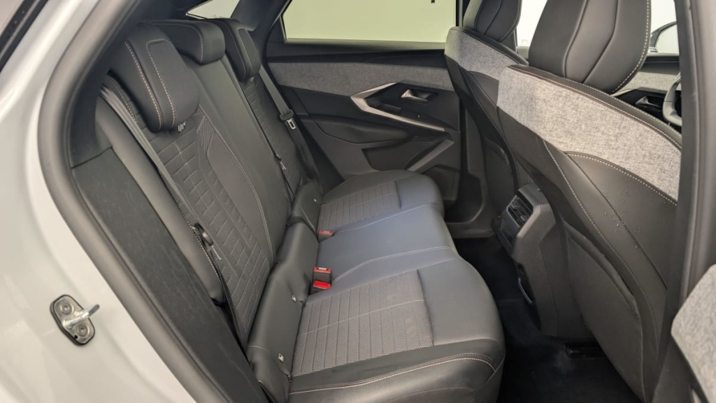 PEUGEOT 3008 HYBRID 136 E-DCS6 ALLURE - ref: 1-341716 - Photo 10