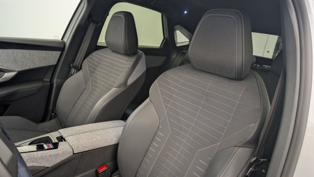 PEUGEOT 3008 HYBRID 136 E-DCS6 ALLURE - ref: 1-341716 - Photo 16
