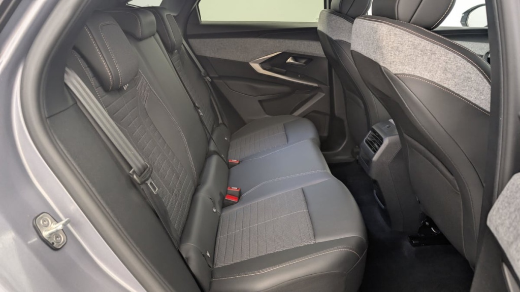 PEUGEOT 3008 HYBRID 136 E-DCS6 ALLURE - ref: 1-341727 - Photo 10