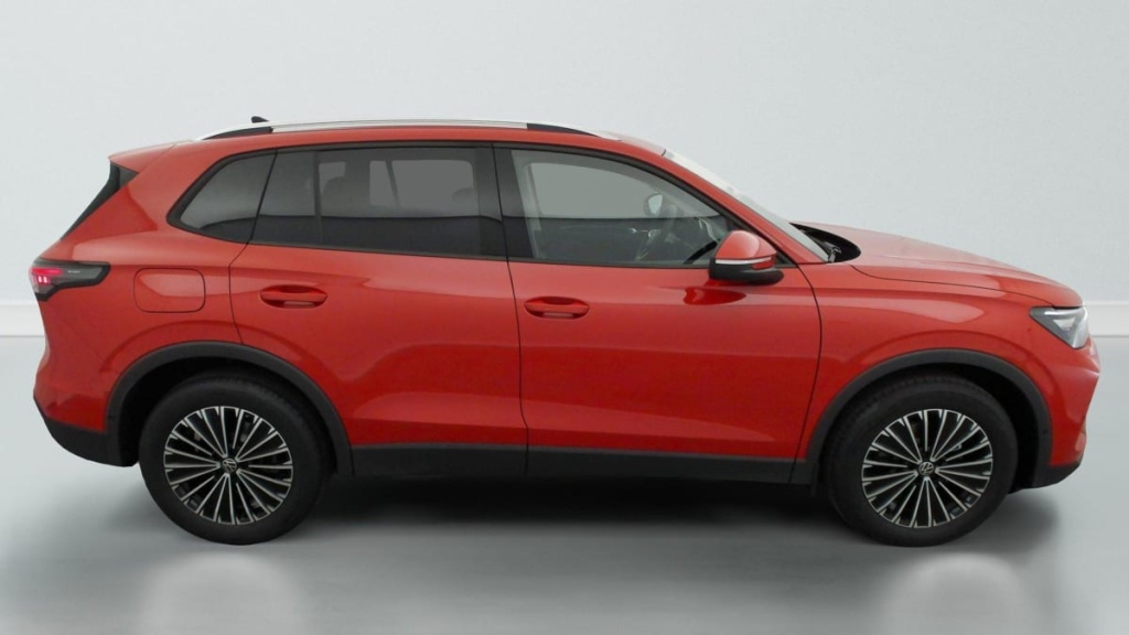 VOLKSWAGEN TIGUAN NOUVEAU 1.5 eTSI 150CV DSG7 LIFE PLUS - ref: 1-342294 - Photo 8