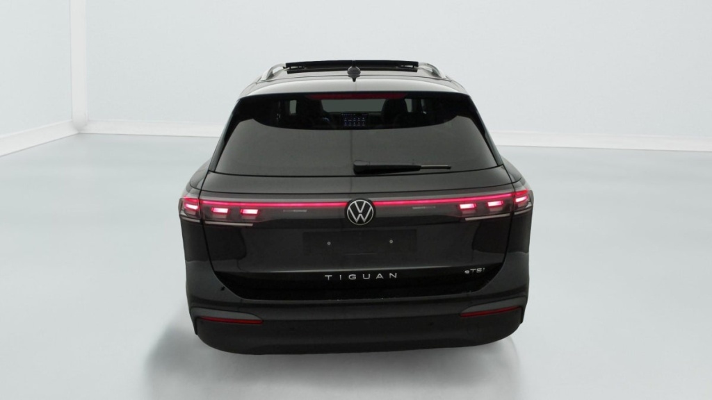 VOLKSWAGEN TIGUAN NOUVEAU 1.5 eTSI 150CV DSG7 LIFE PLUS - ref: 1-342298 - Photo 6
