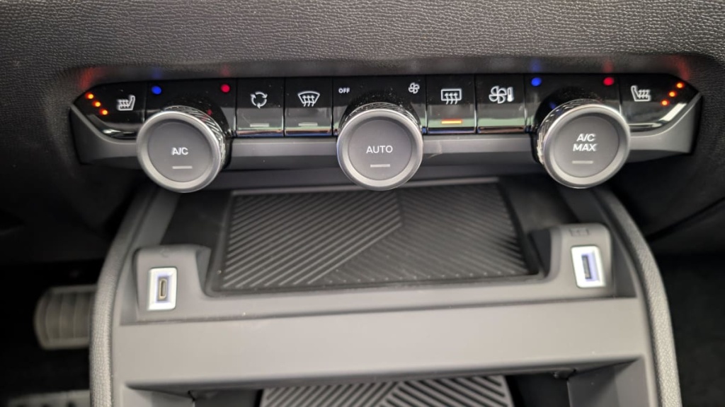CITROEN E-C4 136 ch autonomie standard Automatique Max - ref: 1-342544 - Photo 20