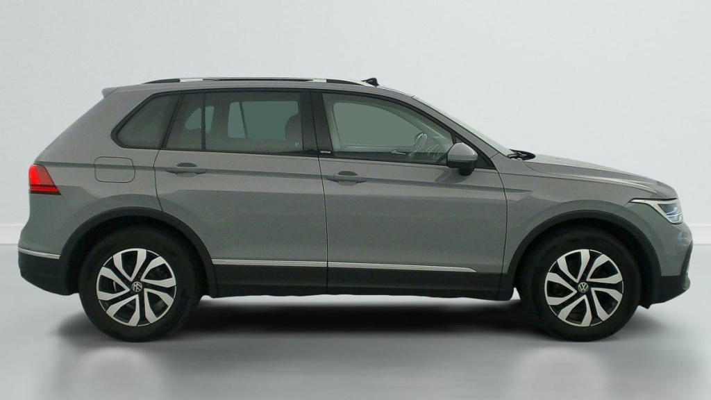 VOLKSWAGEN TIGUAN 1.5 TSI 130ch BVM6 Active - ref: 1-342648 - Photo 8