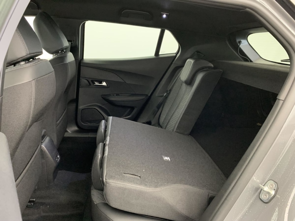 PEUGEOT 2008 Hybrid 145 e-DCS6 Allure - ref: 1-342694 - Photo 12