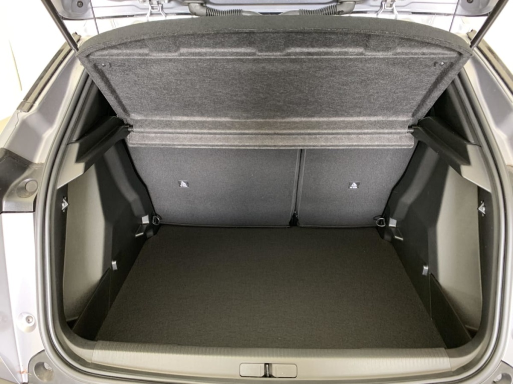 PEUGEOT 2008 Hybrid 145 e-DCS6 Allure - ref: 1-342697 - Photo 11