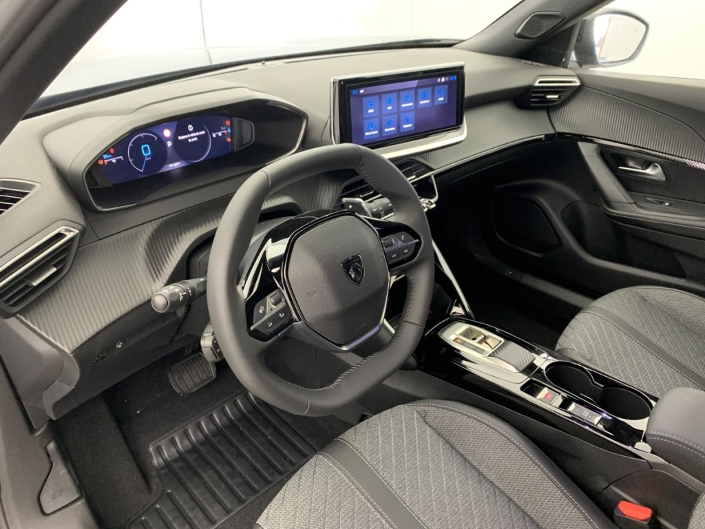 PEUGEOT 2008 Hybrid 145 e-DCS6 Allure - ref: 1-342714 - Photo 15