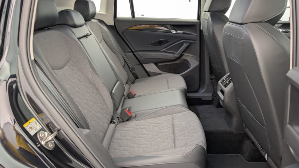 VOLKSWAGEN TIGUAN 1.5 eTSI 131ch DSG7 Life Plus - ref: 1-342718 - Photo 10