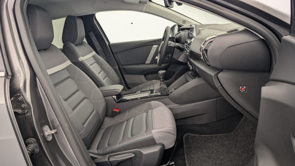 CITROEN C4 PureTech 130 S S BVM6 Shine - ref: 1-342732 - Photo 9