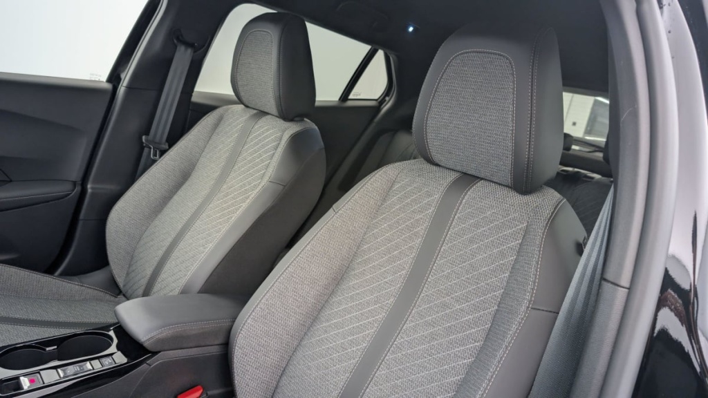 PEUGEOT 2008 PureTech 100 S S BVM6 Allure - ref: 1-342841 - Photo 16