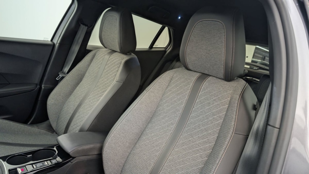 PEUGEOT 2008 PureTech 100 S S BVM6 Allure - ref: 1-342846 - Photo 15