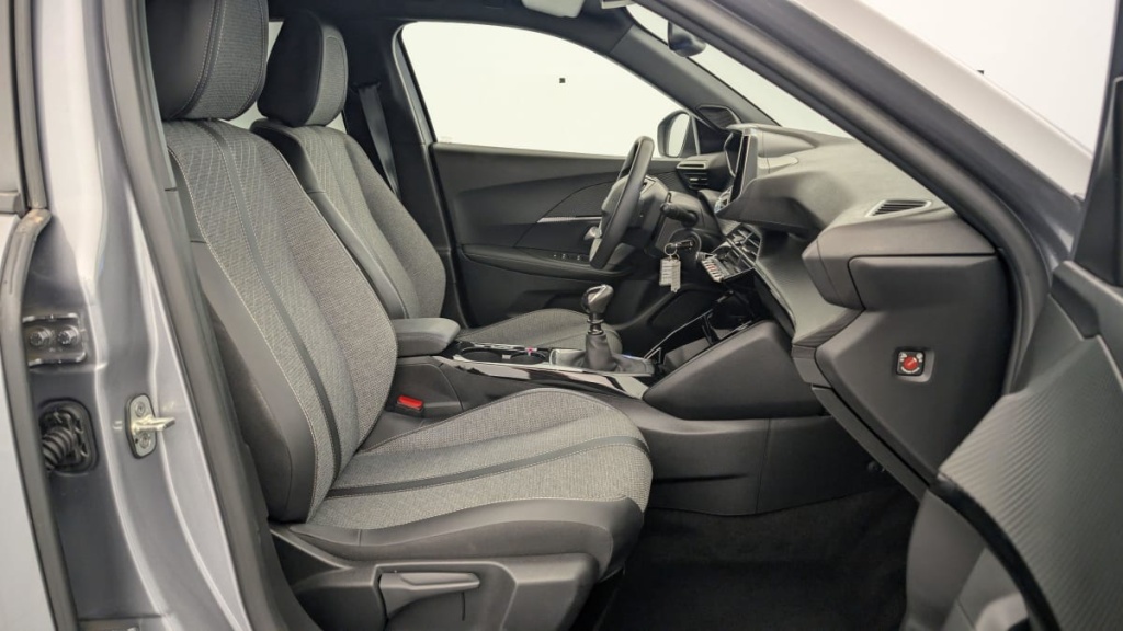 PEUGEOT 2008 PureTech 100 S S BVM6 Allure - ref: 1-342846 - Photo 9