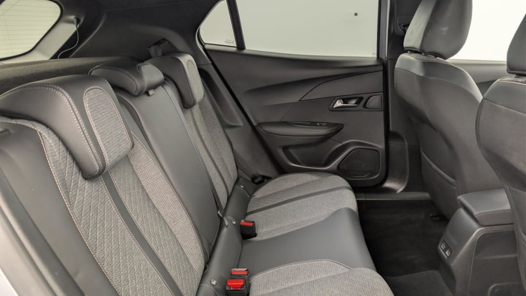 PEUGEOT 2008 PureTech 100 S S BVM6 Allure - ref: 1-342862 - Photo 10