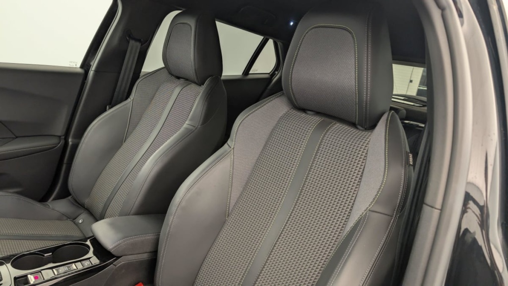 PEUGEOT 2008 136 ch GT - ref: 1-342953 - Photo 16