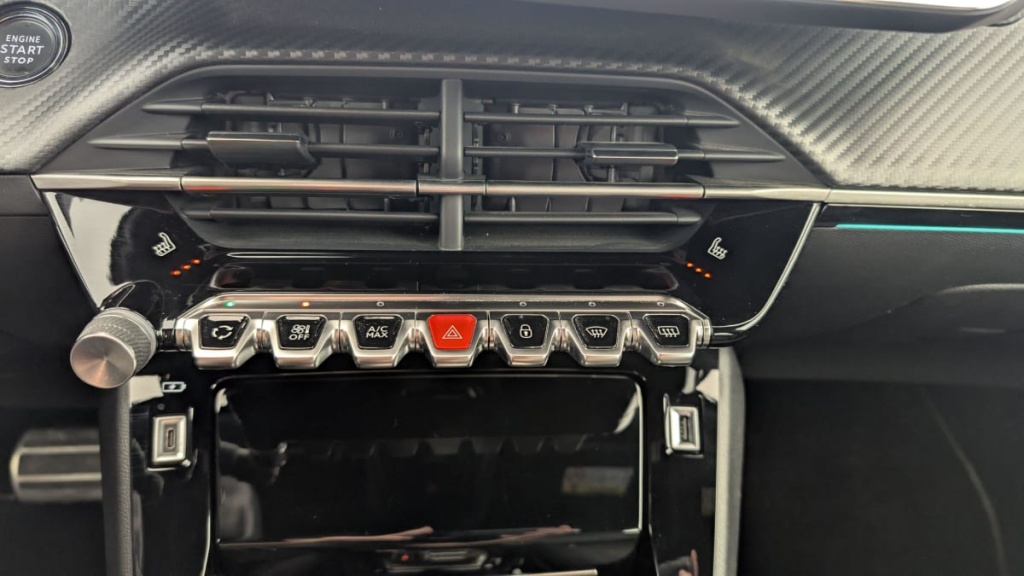 PEUGEOT 2008 136 ch GT - ref: 1-342953 - Photo 20