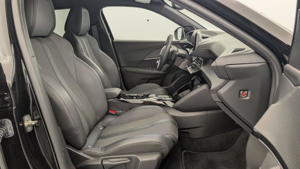PEUGEOT 2008 136 ch GT - ref: 1-342953 - Photo 9