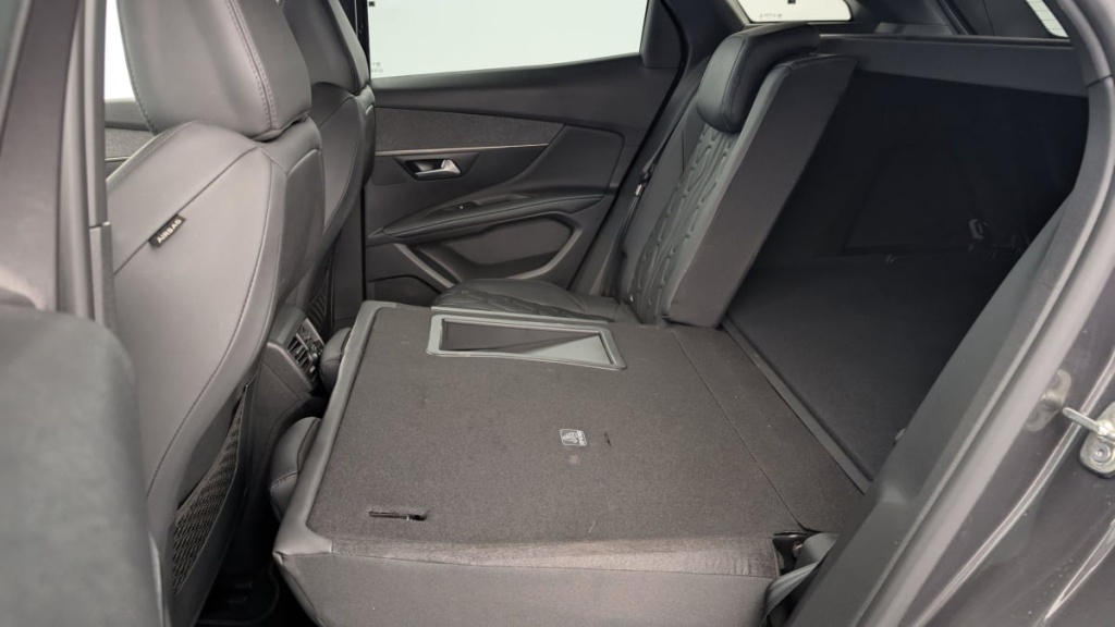 PEUGEOT 3008 Hybrid 136 e-DCS6 Allure Pack - ref: 1-342968 - Photo 12