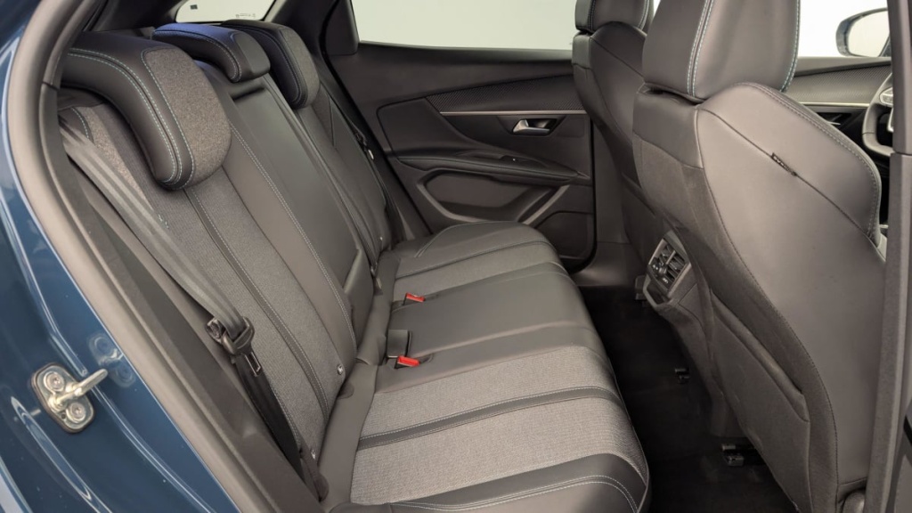PEUGEOT 3008 Hybrid 136 e-DCS6 Allure Pack - ref: 1-342969 - Photo 10