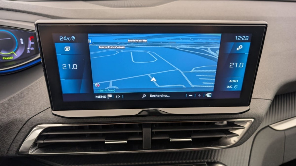PEUGEOT 3008 Hybrid 136 e-DCS6 Allure Pack - ref: 1-342969 - Photo 17