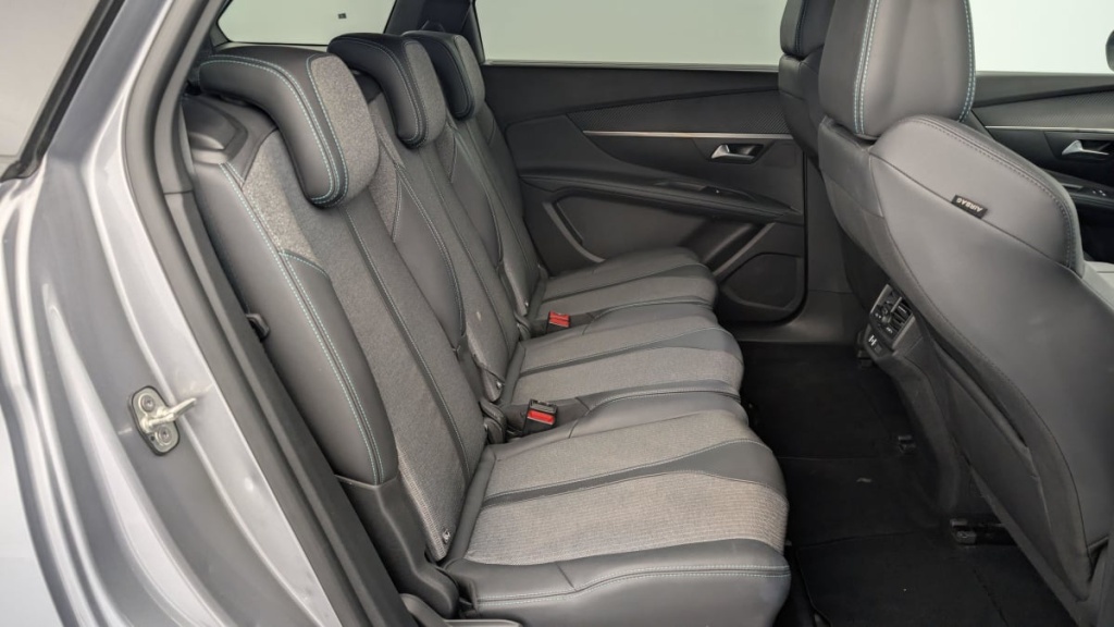 PEUGEOT 5008 PureTech 130ch S S BVM6 Allure Pack - ref: 1-342978 - Photo 10