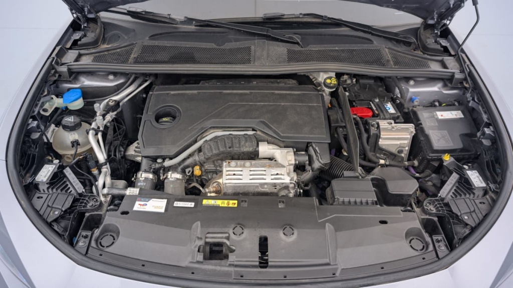 PEUGEOT 408 Hybrid 136 e-DCS6 Allure - ref: 1-343024 - Photo 20