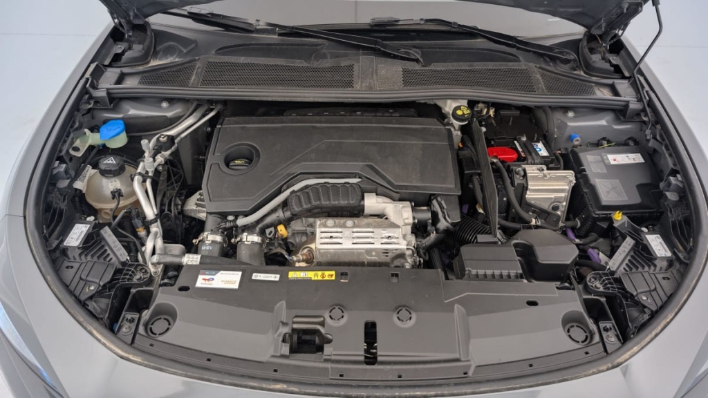PEUGEOT 408 Hybrid 136 e-DCS6 Allure - ref: 1-343025 - Photo 20