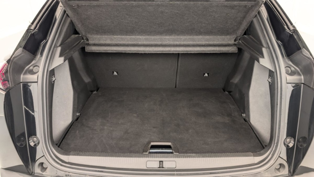 PEUGEOT 2008 136 ch GT - ref: 1-343108 - Photo 11