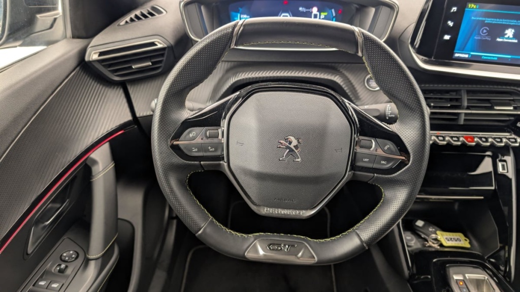 PEUGEOT 2008 136 ch GT - ref: 1-343108 - Photo 14