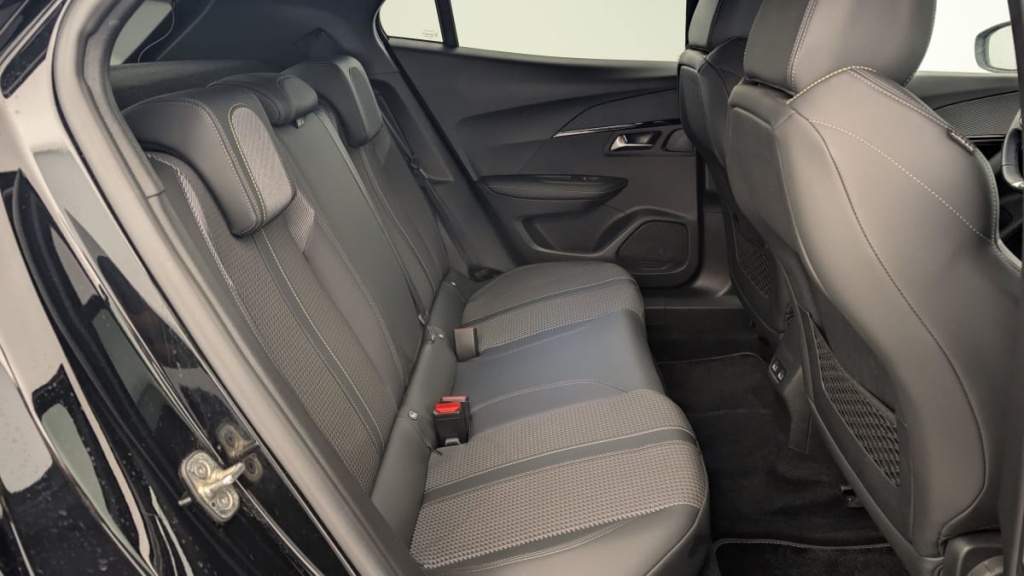 PEUGEOT 2008 ELECTRIQUE 136 ch GT - ref: 1-343114 - Photo 10