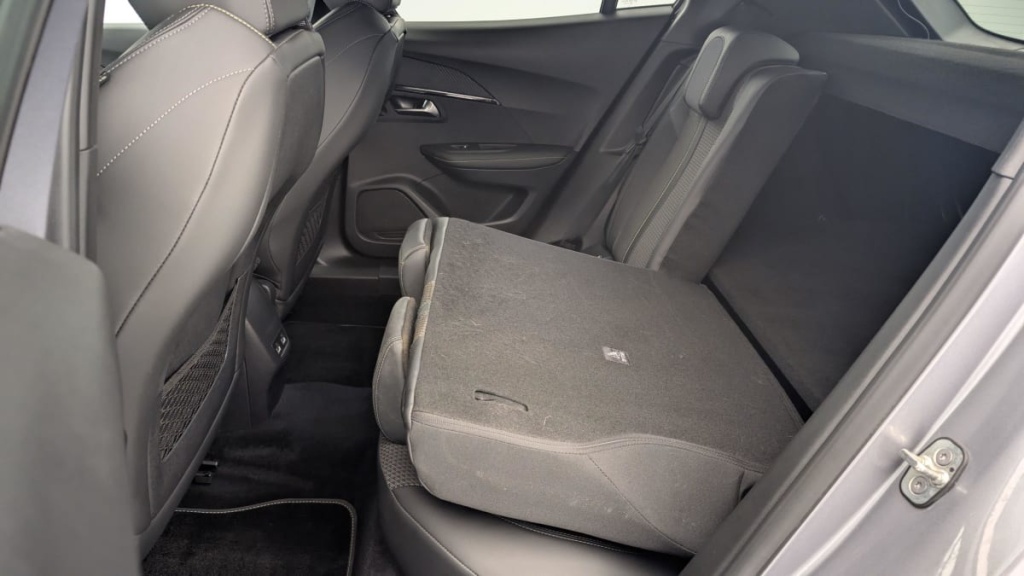 PEUGEOT 2008 ELECTRIQUE 136 ch GT - ref: 1-343119 - Photo 12